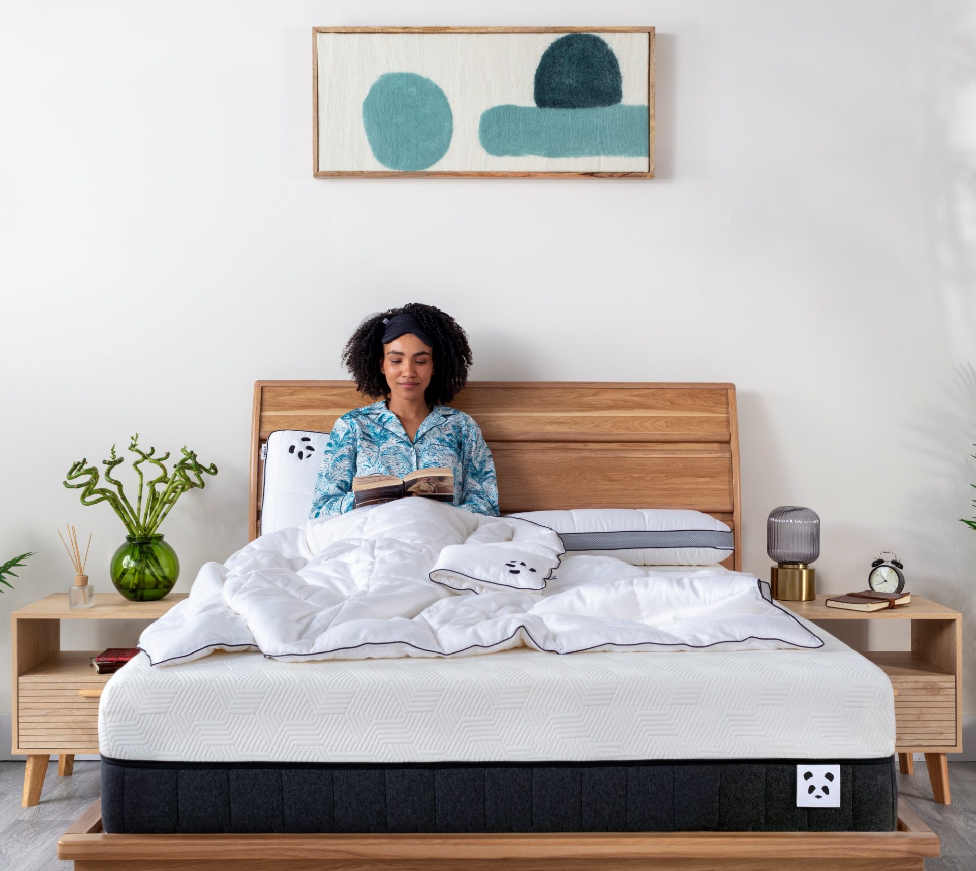 girl reading on a hybrid bamboo mattress